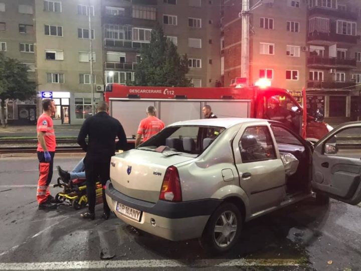 ACCIDENT în apropierea gării. Un bărbat a ajuns la spital