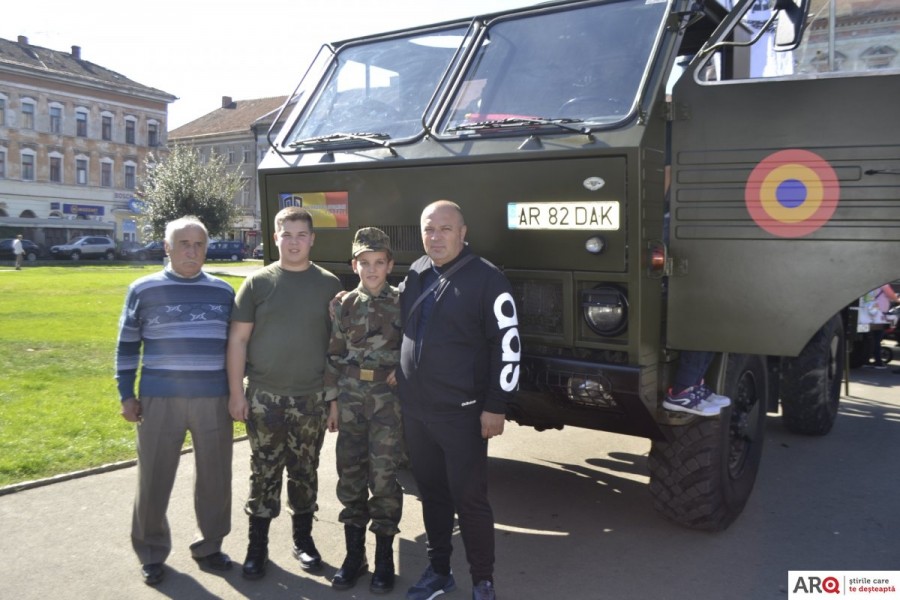 La „Retro parada toamnei 2019” la Arad au fost expuse 60 de vehicule istorice