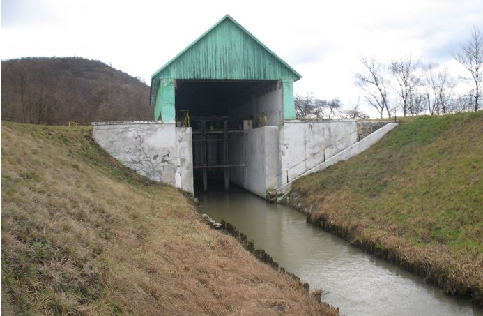 Când raportorul, rigla și compasul erau de bază, adică acum 179 de ani, apa curgea pe toată lungimea Canalului Morilor