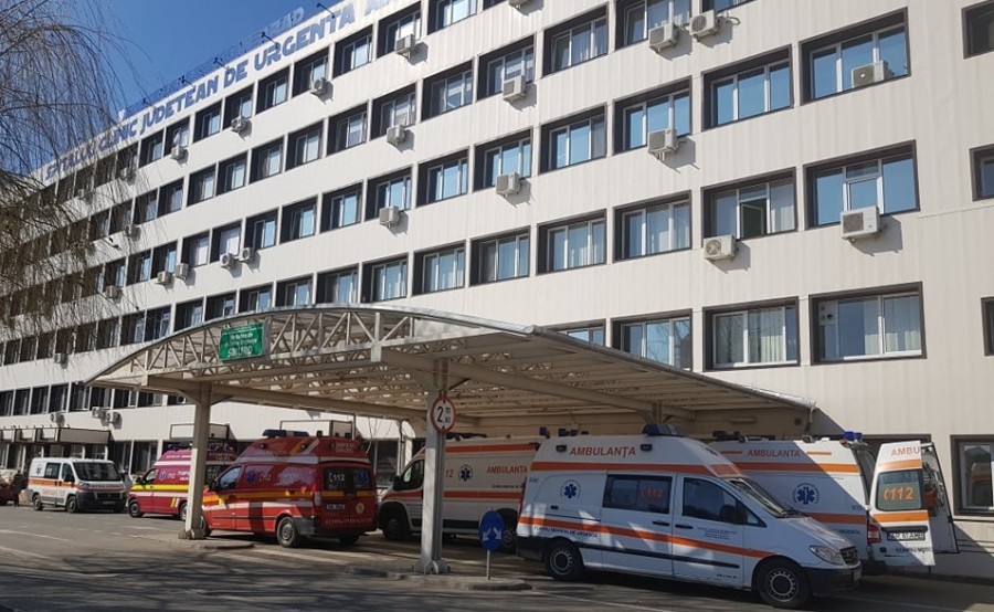 Cursuri suspendate la Liceul German din Arad. 14 dintre cei 40 de copii care au ajuns la spital în urma deratizării au rămas internați