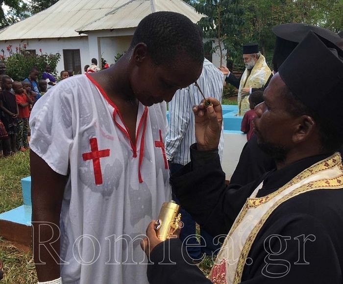 230 de africani s-au convertit la Ortodoxie în Tanzania