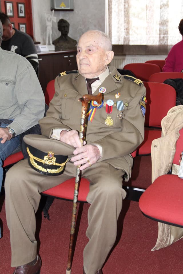 Veteranul de război Emil Veţeleanu, sărbătorit la 101 ani: Diploma ”Vârsta de Aur” și Cetățean de Onoare al municipiului Râmnicu Vâlcea