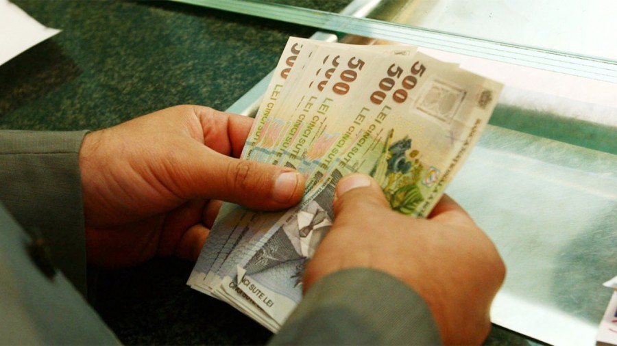 Românii își pot amâna ratele la bănci cu cel mult 9 luni