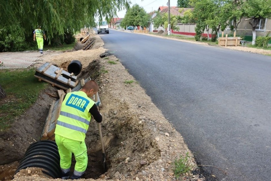 Lucrările la drumul județean Pecica-Turnu se vor încheia peste o lună (FOTO și VIDEO)