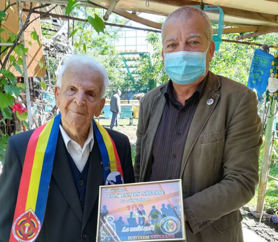 Veteranul de război Năstase Constantin, la 105 ani de viață: ”După ce am trecut Nistrul, am îngenunchiat, am sărutat pământul românesc, am zis Tatăl nostru şi am zis: Astăzi m-am născut a doua oară!”