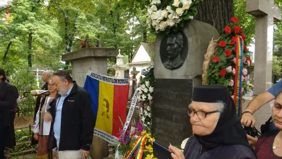 Mihai Eminescu, pomenit la împlinirea a 131 de ani de la trecerea la cele veșnice