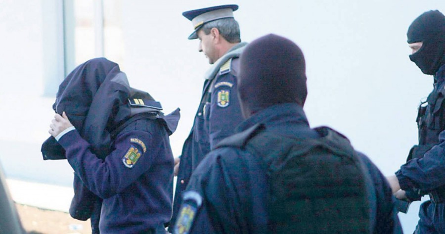 Poliţist arestat pentru o mită de 1.100.000 de euro