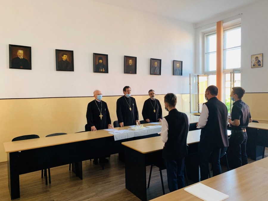 Examenul de licență la Facultatea de Teologie Ortodoxă din Arad (FOTO)