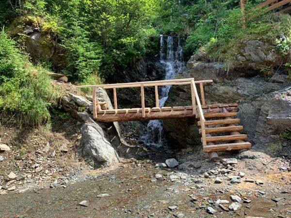 Cascada Măgura, recent descoperită în Munții Rodnei, a fost introdusă în circuitul turistic local şi naţional