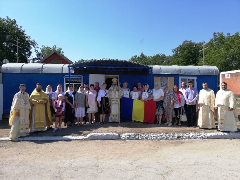 Moment istoric pentru românii din Ocnița! După aproape 60 de ani, s-a oficiat prima Liturghie în limba română