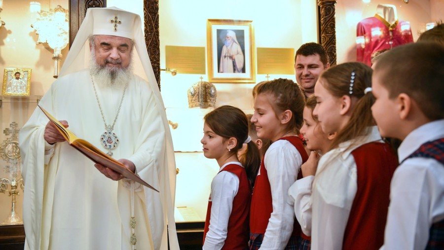Patriarhul Daniel, binecuvântare pentru elevi, părinți și cadrele didactice la început de an şcolar