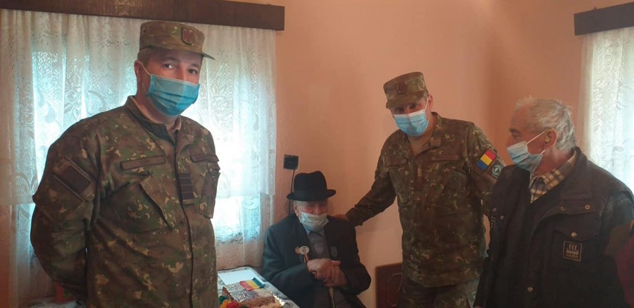 Veteranul de război Gheorghe Popescu, aniversat la împlinirea vârstei de 101 ani