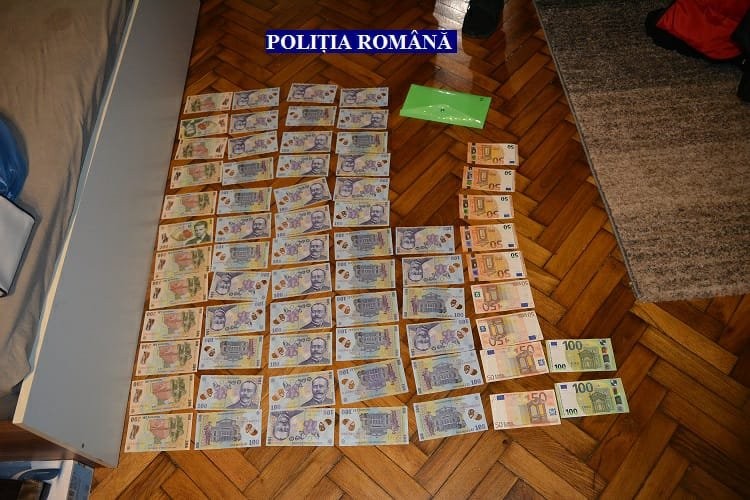 Poliţia a reţinut un grup de hoţi care dădea atacul la sălile de jocuri; care este valoarea prăzii