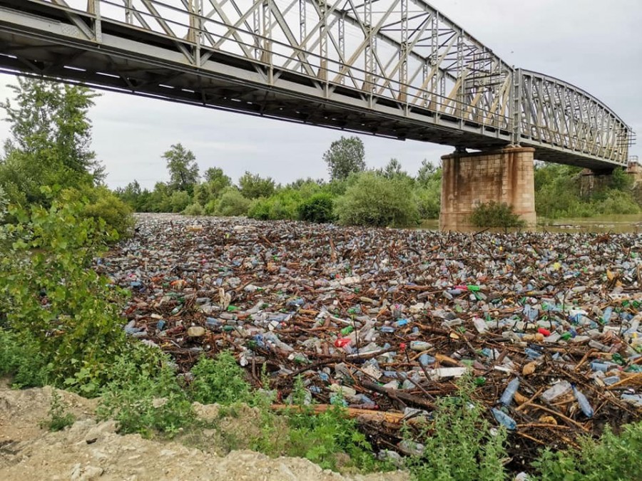 România, amenințată cu justiția UE pentru modul în care tratează deșeurile, natura, apa și calitatea aerului