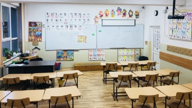 România ţine şcolile închise, în ciuda recomandărilor OMS, UNESCO şi UNICEF. Majoritatea ţărilor UE au trimis elevii în clase