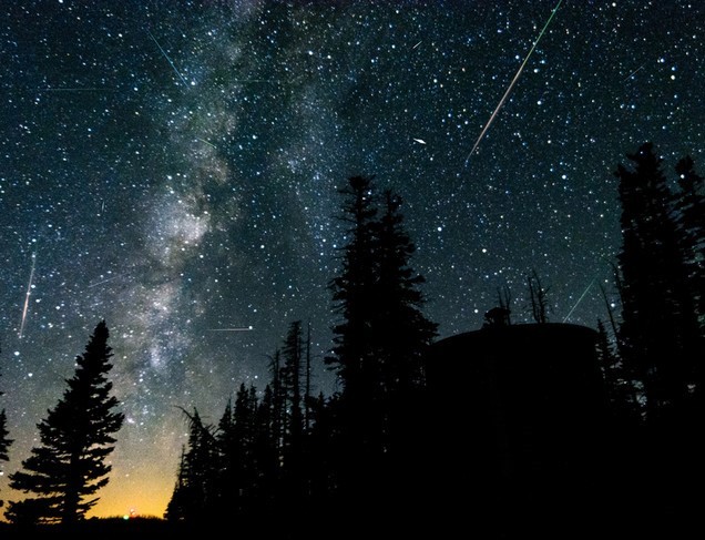 Anul 2021 va începe cu una dintre „cele mai spectaculoase ploi de meteoriţi”
