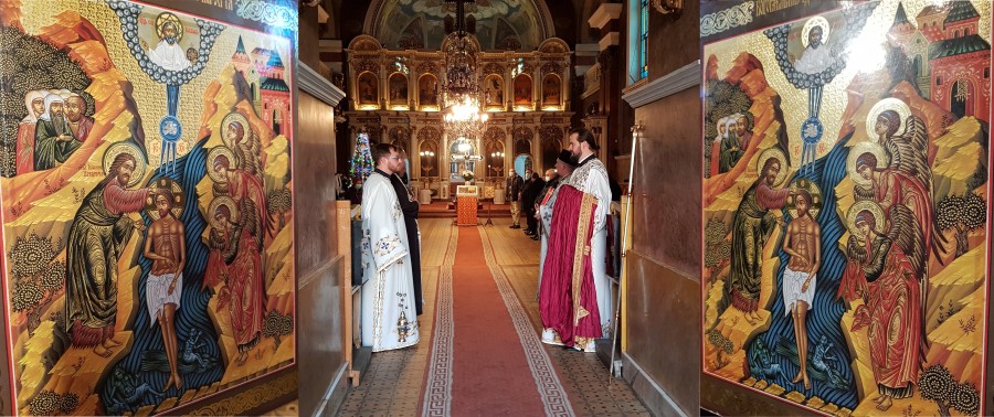 ÎN IMAGINI – Liturghia Arhierească și Sfințirea cea Mare a Apei, la Catedrala Veche din Arad