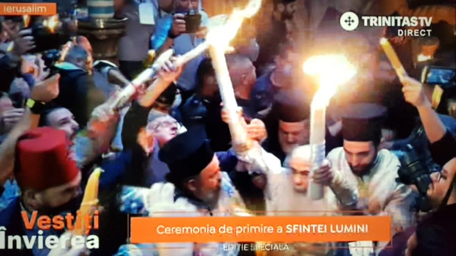 Sfânta Lumină a coborât la Ierusalim! Hristos luminează tuturor!