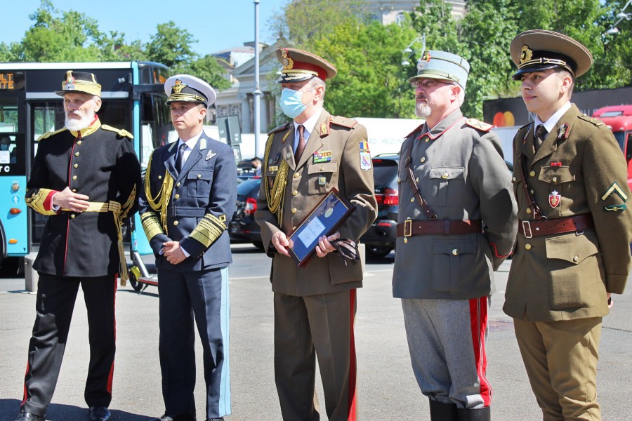 Însemnul de Onoare „Semper Fidelis Patrie” acordat cu ocazia Zilei Regalității, Casei Regale a României și Alianței Naționale pentru Restaurarea Monarhiei