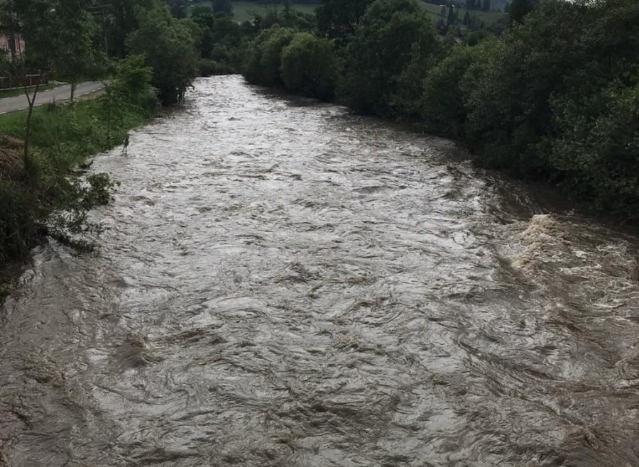 Avertizări Cod galben de viituri pe râuri din Transilvania şi Crişana, în orele următoare