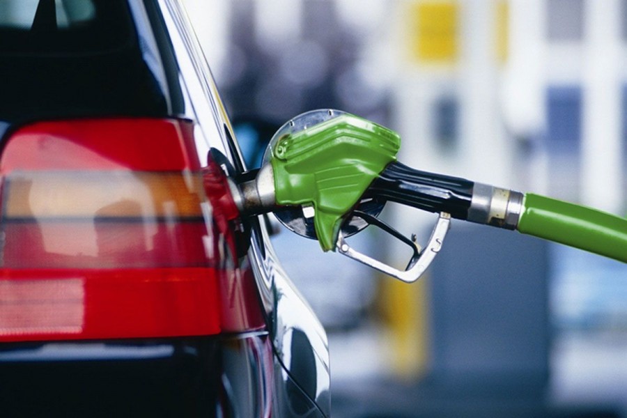 Benzina s-a scumpit cu 12,7% în prima jumătate a acestui an