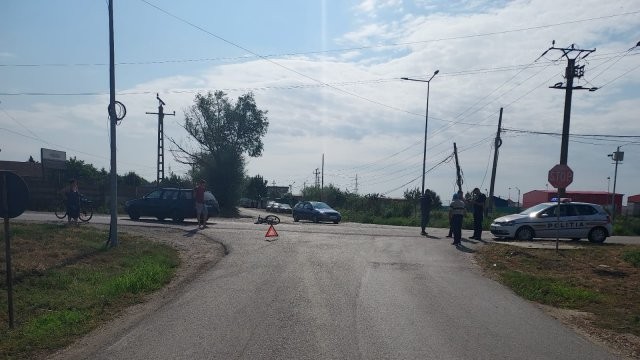 Biciclist accidentat grav la Vladimirescu