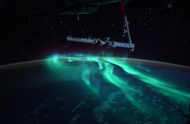 Fotografii spectaculoase cu Aurora australă făcute de un astronaut aflat în misiune pe Stația Spațială Internațională