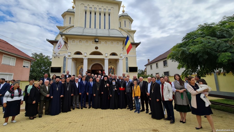 (FOTO) Părintele Arhidiacon Mircea Preoteasa a fost hirotonit întru preot pentru Parohia „Nașterea Sf. Ioan Botezătorul” din Arad - Bujac