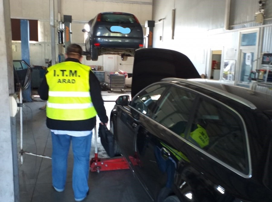 Atelierele auto luate la purecat de ITM; la cât se ridică valoarea amenzilor