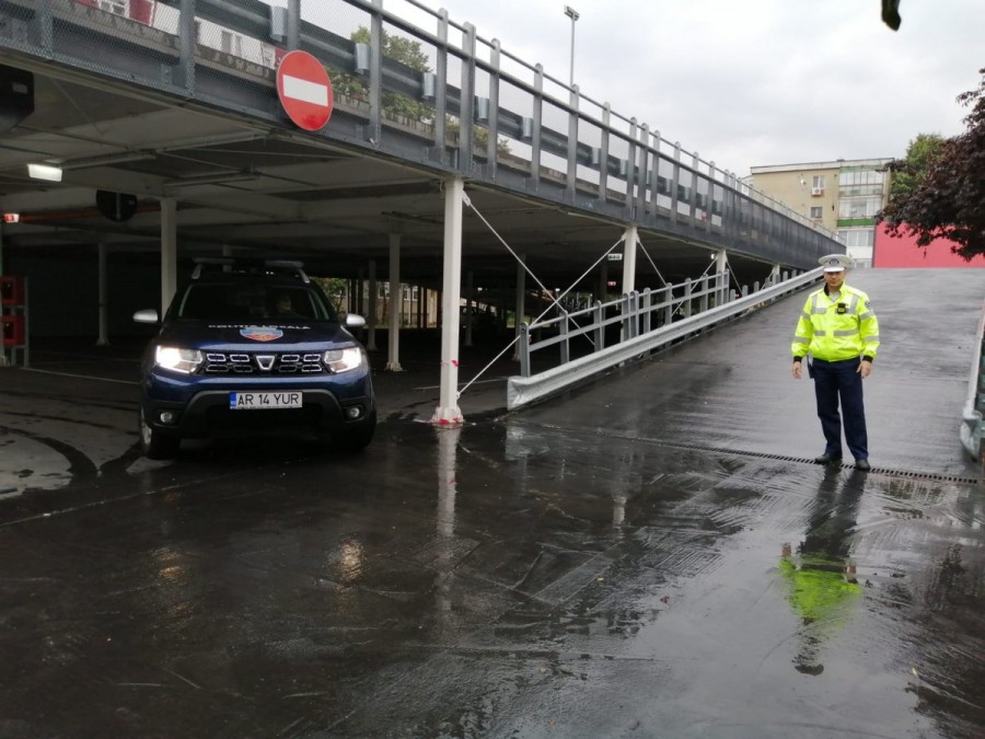 Ce AMENZI riscă şoferii care calcă pe bec după terminarea licitaţiei pentru locurile de parcare de reşedinţă din Alfa