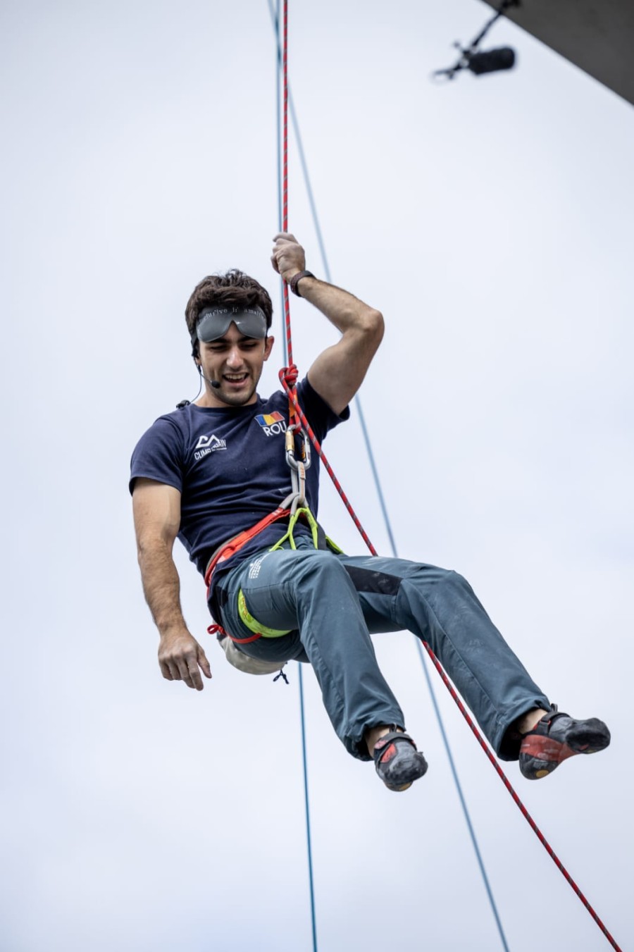 Răzvan Nedu este vicecampion mondial și cel mai titrat sportiv român la escaladă în acest moment. El și Ionela Grecu, doi dintre sportivii Lotului Național de Paraclimbing, vor reprezenta România la ultima Cupă Mondială de Paraclimbing din acest an.