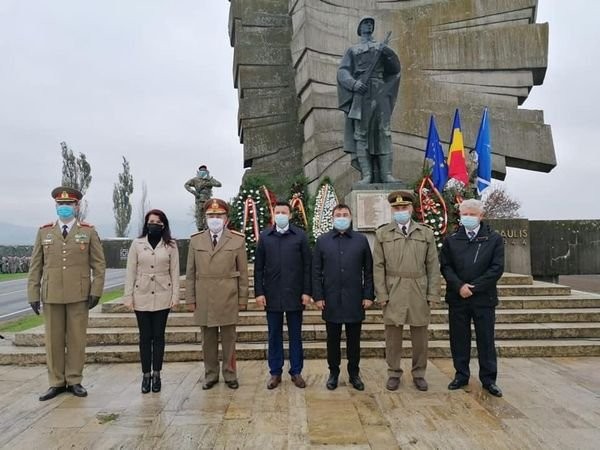 Glad Varga: „Ziua Armatei Române, un prilej pentru a onora nu numai eforturile şi sacrificiile forţelor noastre armate de-a lungul istoriei, ci şi implicarea în situaţii deosebite, cum este actuala criză pandemică”