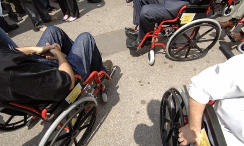 Arădenii încadraţi în grad de handicap cărora le-au expirat certificatele trebuie să le reevalueze în termen de 90 de zile