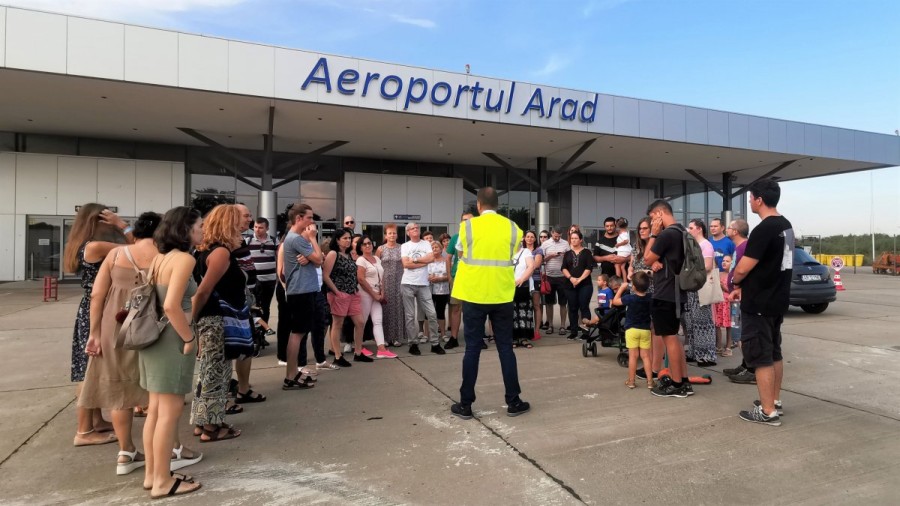 Aeroportul, vizitat de arădeni alături de Arad Free Tours