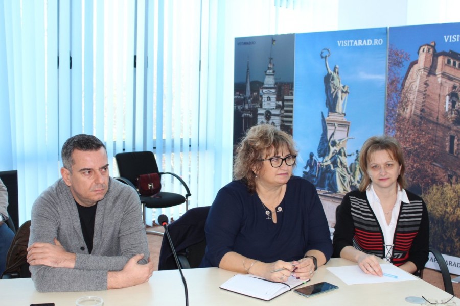Întâlnire de lucru organizată de DGASPC Arad cu reprezentanții primăriilor din județ (FOTO)