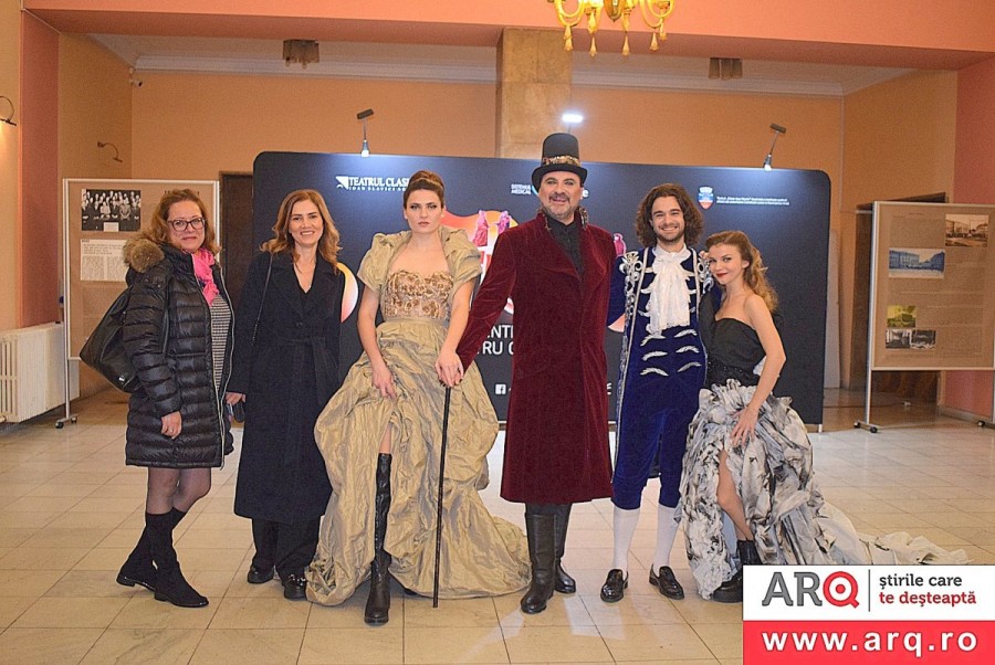 Şi a bătut gongul deschiderii Festivalului Internațional de Teatru Clasic de la Arad