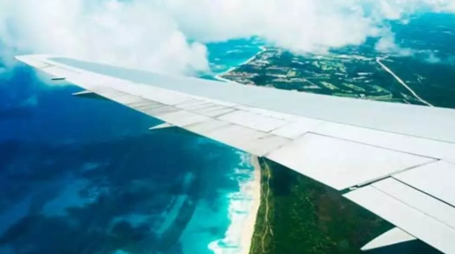 Avion care se îndrepta spre România, pe cale să ia foc în zbor - panică pentru pasagerii români