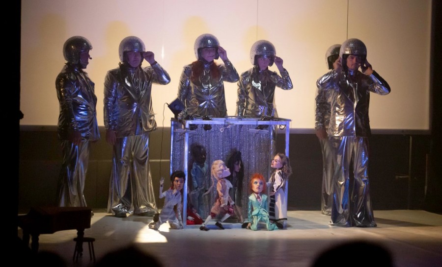„Istoria muzicii pentru copii (și părinții lor)” – duminică, 22 ianuarie, pe scena Trupei Marionete