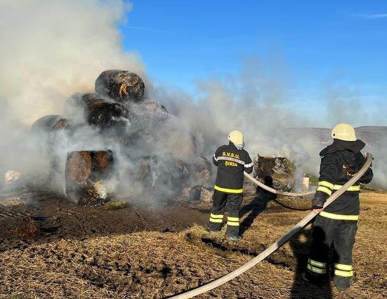 Incendiu izbucnit  între localitățile Șiria și Galșa