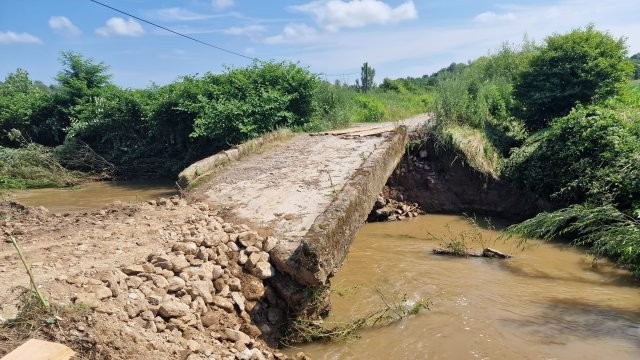 Aproape 1,8 milioane de lei pentru refacerea podului de la Minișul de Sus
