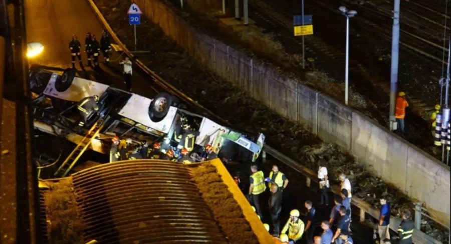 Tragedia de autobuz din Italia, bilanț provizoriu: Cel puțin 21 de morți și 18 răniți. MAE: Nu sunt informații că printre victime ar fi români