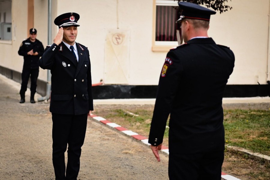 Primirea comenzii Secției de Pompieri Bârzava și numirea în funcția de adjunct al inspectorului șef al Inspectoratului pentru Situații de Urgență Arad, a domnului locotenent-colonel Renich Valentin.