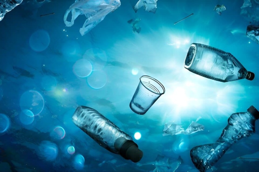Pericolul Invizibil: Microplasticul și Nanoplasticul - Riscuri Ascunse pentru Sănătate și Mediu"