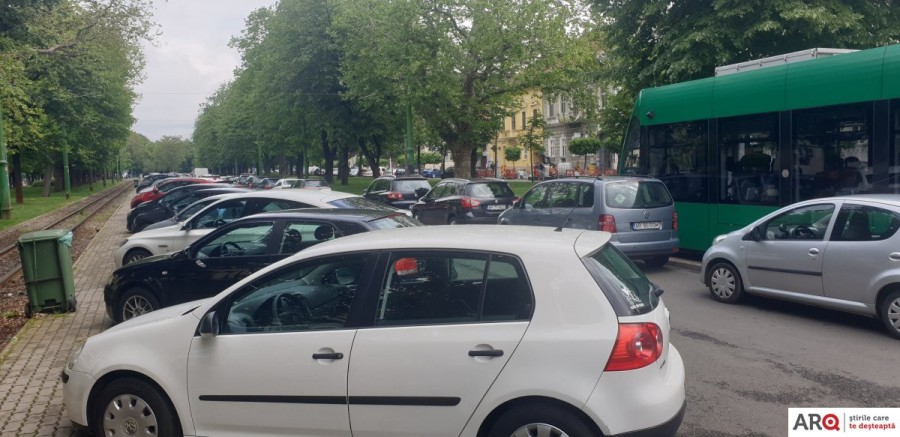 Greu de crezut, dar cifrele sunt clare: Aradul – printre orașele din țară în care se găsește cel mai ușor un loc de parcare; vezi care este situația în fiecare cartier