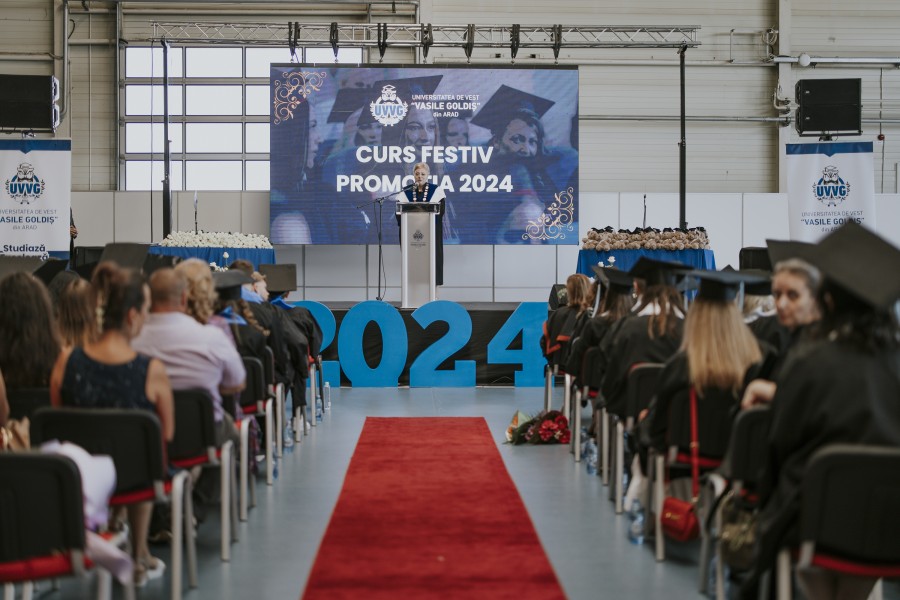 Curs festiv de absolvire la Universitatea de Vest „Vasile Goldiș” din Arad