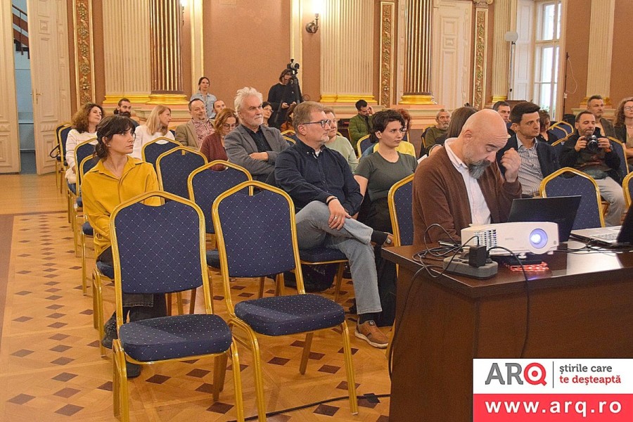 Au început Conferințele „Dilema“, ediția 2025, la Arad. Arta fugii: variațiuni pe tema exilului