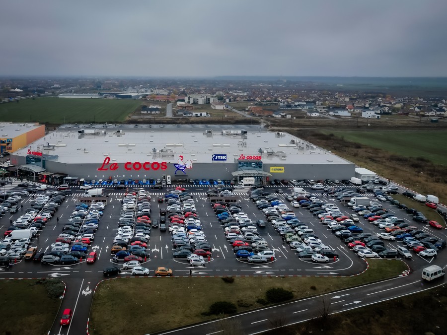 La Cocoș a deschis al șaptelea magazin, la Arad. 15.000 de clienți și vânzări-record în prima zi!