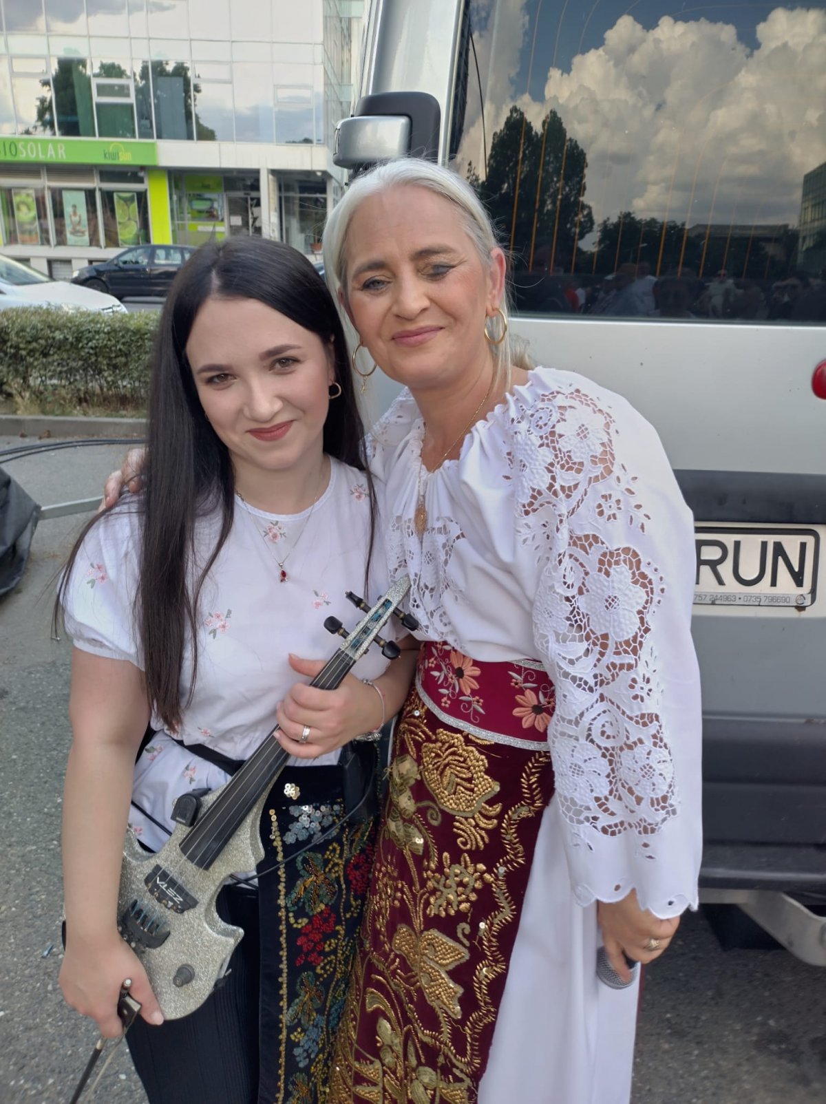 Când cântecul a tras cortina peste Zilele Județului Arad