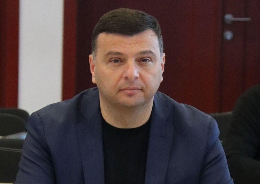 Sergiu Bîlcea: „Cer demisia directorilor numiți de PSD, în urma declarațiilor lui Grindeanu”