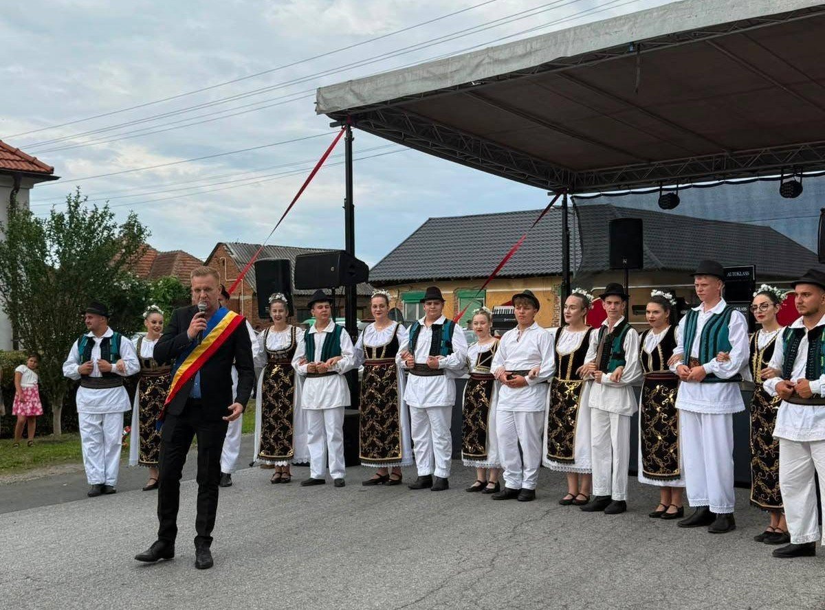 Bata – între modernizare și tradiții: administrația locală investește în infrastructură, dar nu uită nici de sufletul comunității; Festivalul de la Bulci atinge vârsta majoratului (FOTO)